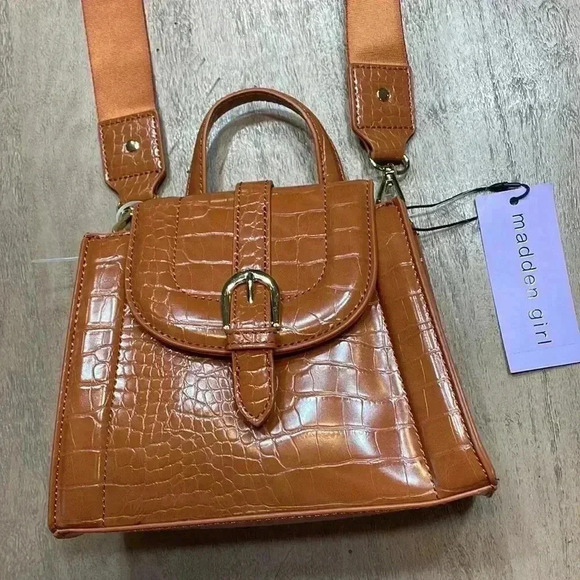 Madden Girl purse, NWT, tan. - Picture 2 of 6